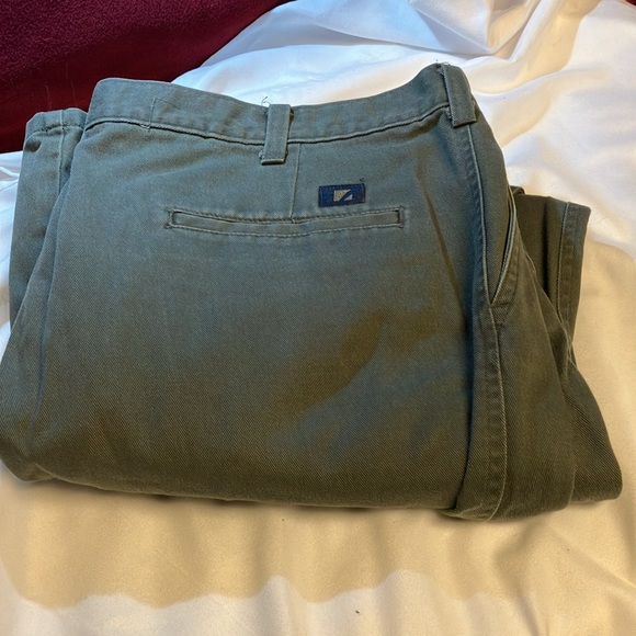 Men’s Dark Green Khaki Pants. Size 38 (Waist) x 34 (Inseam) - Picture 6 of 6